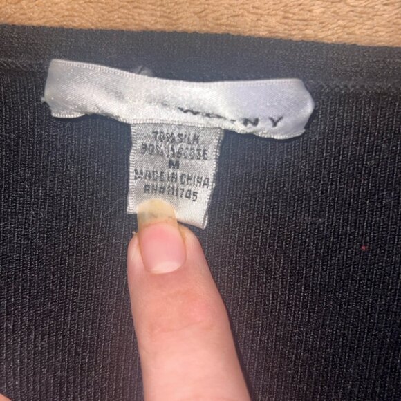 WD.NY Women Medium Black Long Sleeve V Neck Pullover Silk Blend Blouse (M)‎ - Picture 4 of 7